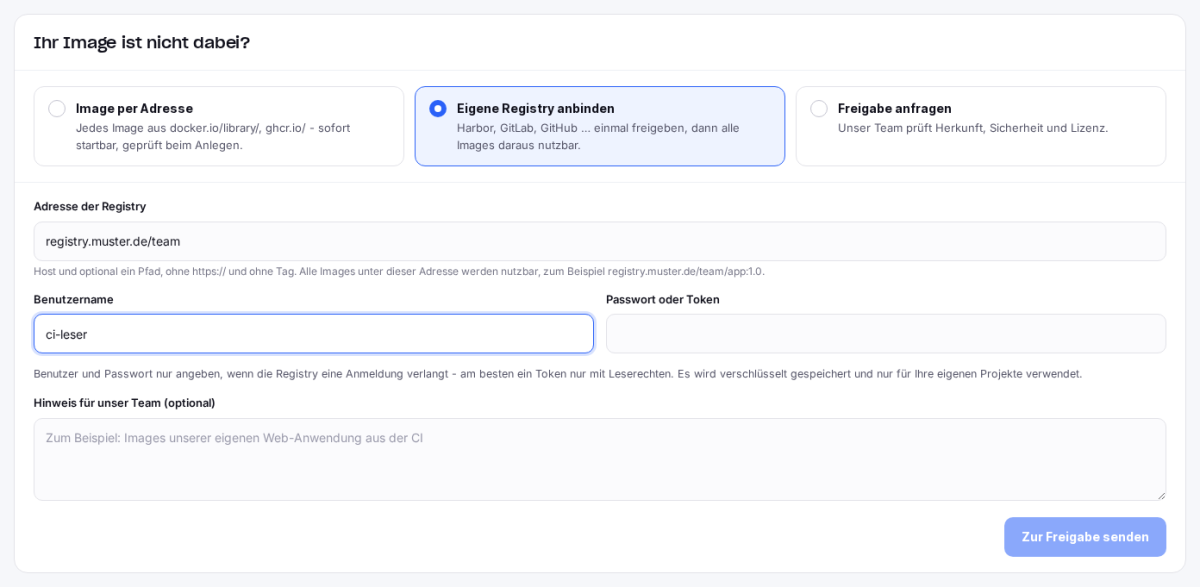 Abschnitt „Ihr Image ist nicht dabei?" mit dem Formular zum Anbinden einer eigenen Registry